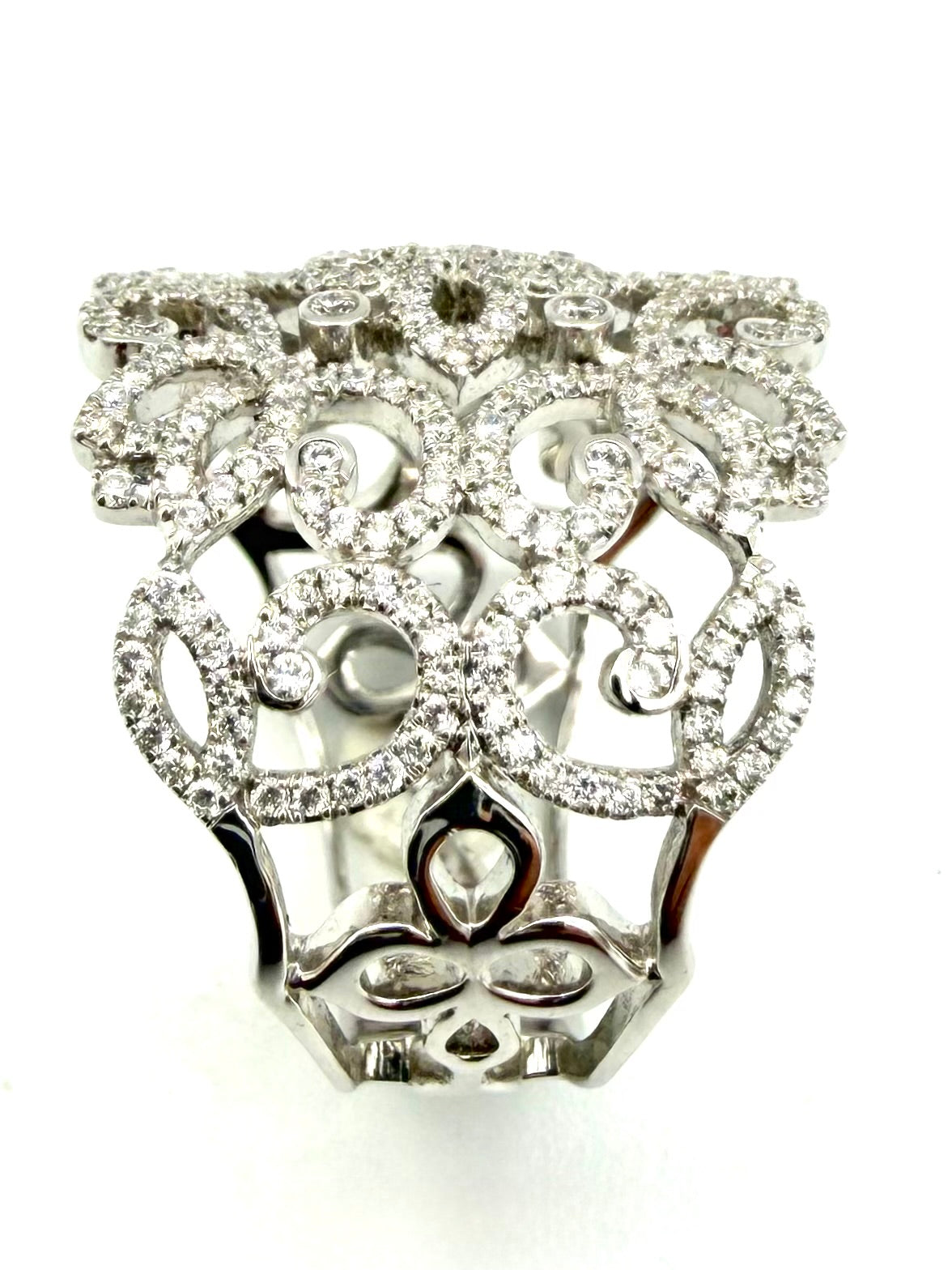 MESSIKA. "Eden" Collection, 18K white gold ring with diamonds