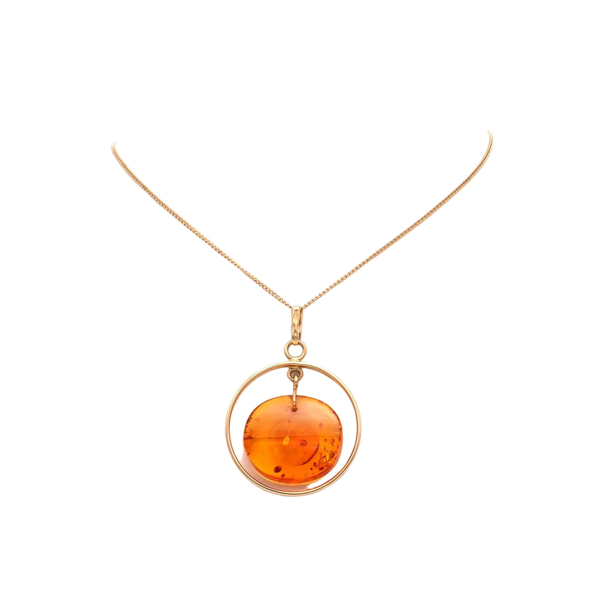 Yellow Gold and Amber Pendant Necklace