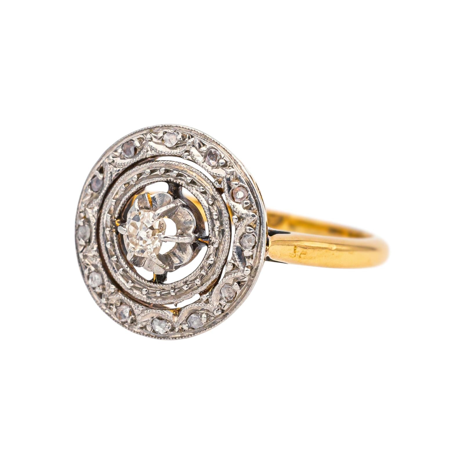 Bague Entourage en or jaune et diamants