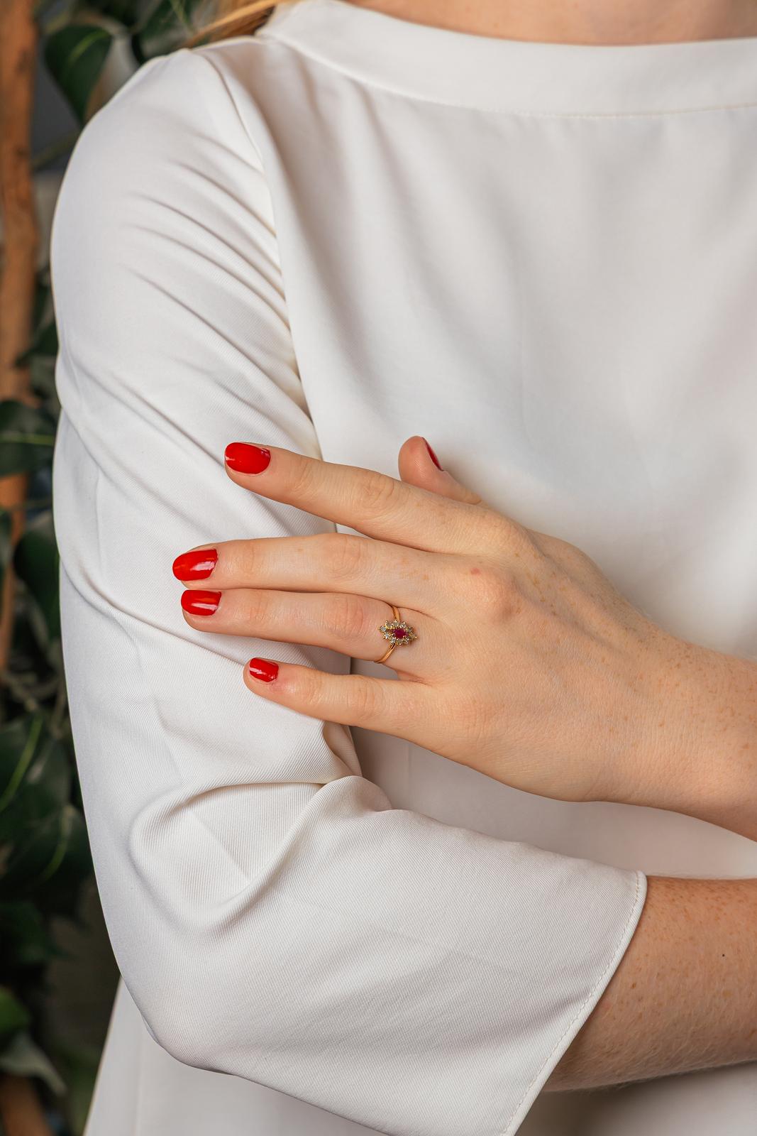 Marquise Ring in Yellow gold with Rubies