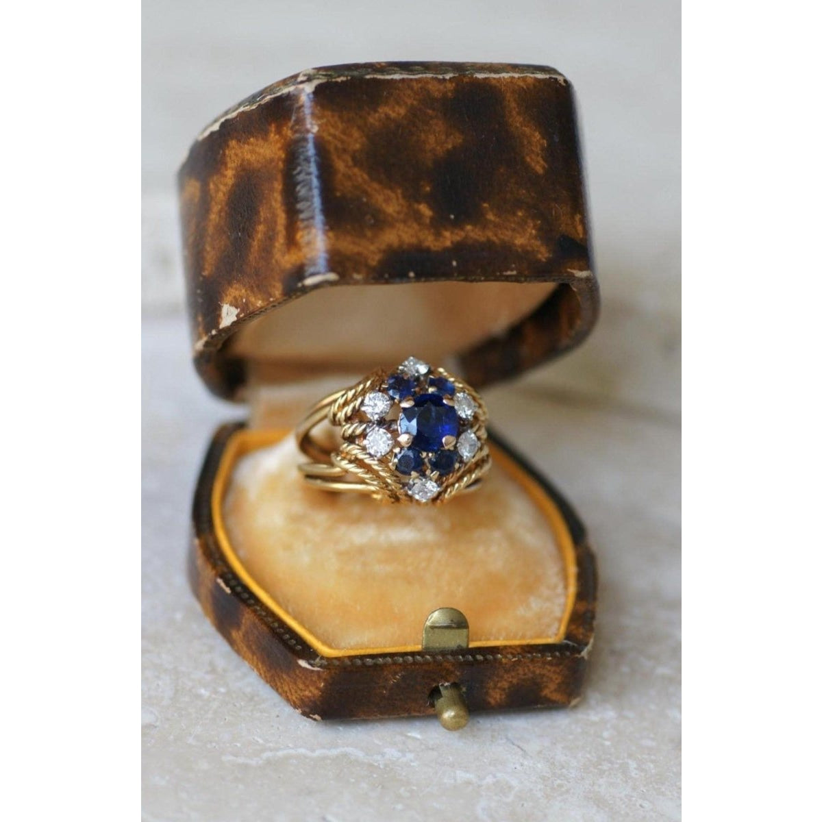 Boucheron Bague Cocktail Saphir Diamant Or Jaune - Castafiore