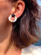 Boucle d'oreille en or jaune onyx,cristal de roche et diamant de la maison Boucheron - Castafiore