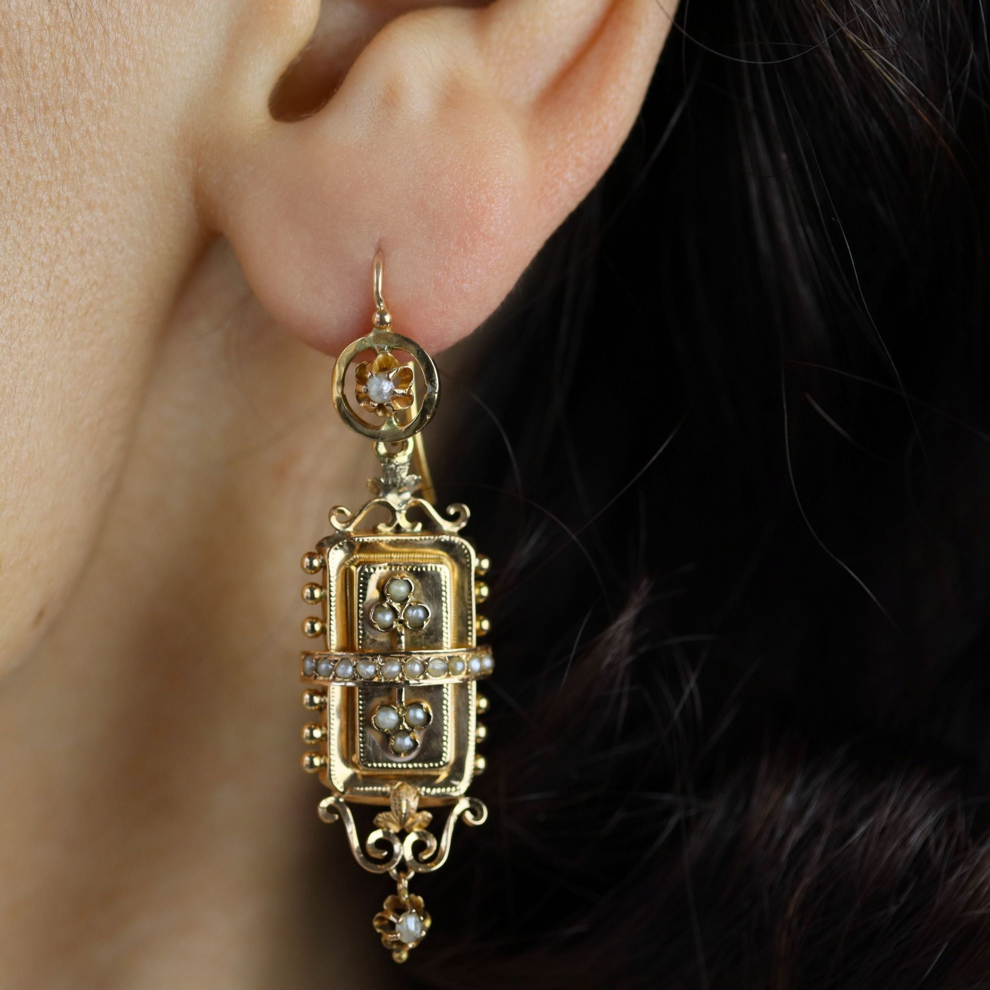 Boucles d'oreilles anciennes pendantes or rose perles fines