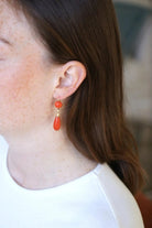 Boucles d'Oreille Anciennes Goutte Corail et Or - Castafiore