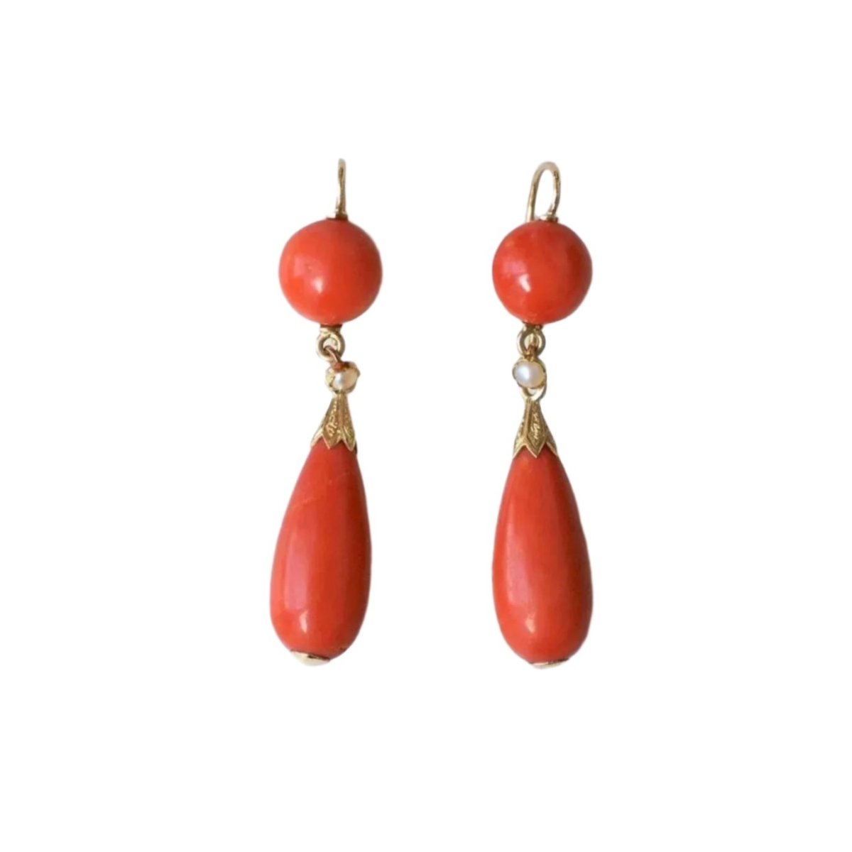 Boucles d'Oreille Anciennes Goutte Corail et Or - Castafiore