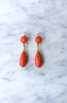 Boucles d'Oreille Anciennes Goutte Corail et Or - Castafiore