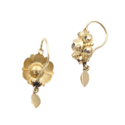 Boucles d'oreille en or jaune et diamants - Castafiore