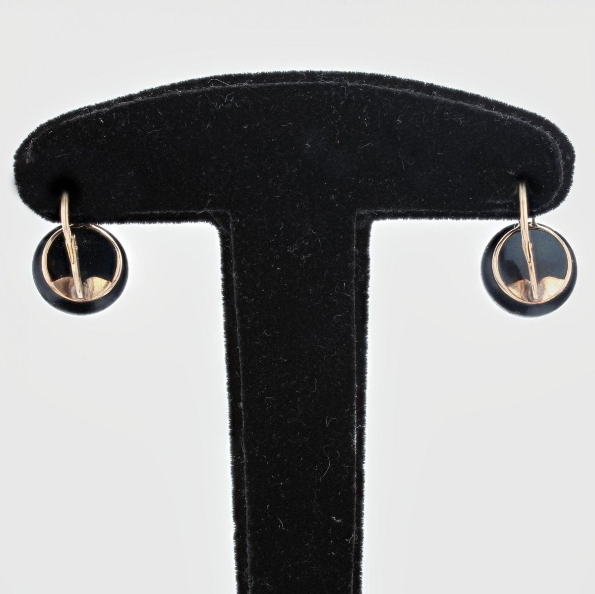 Boucles d'oreilles ANCIENNES Dormeuses en or jaune et jais - Castafiore