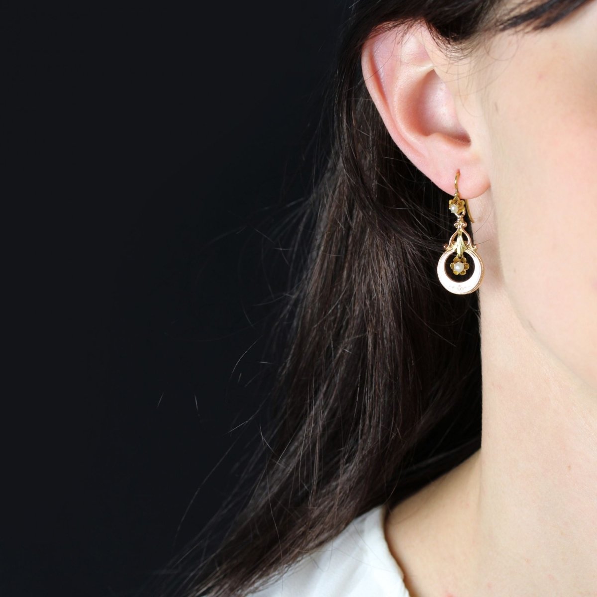 Boucles d'oreilles ANCIENNES Pendants en or rose et perles fines - Castafiore