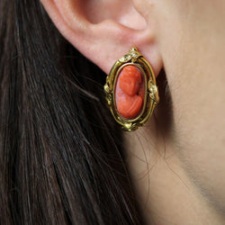 Boucles d'oreilles Anciens Clip camées en or jaune et corail - Castafiore