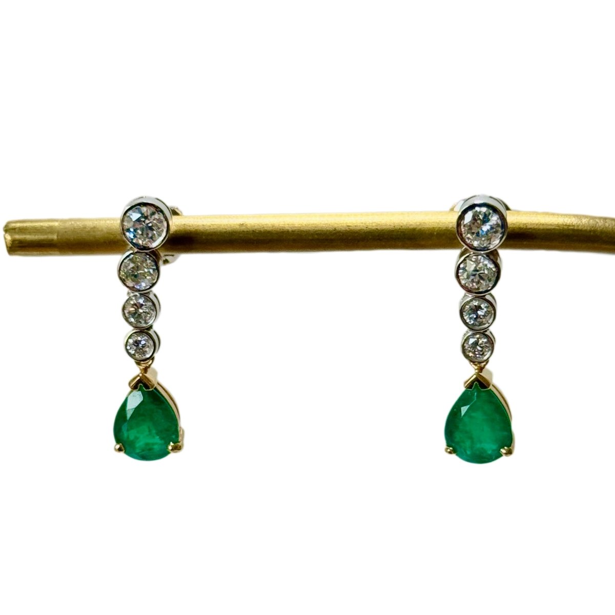Boucles d'oreilles aux émeraudes gouttes - Castafiore
