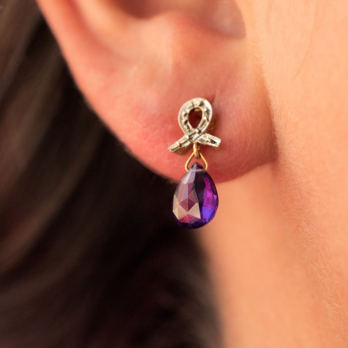 Boucles d'oreilles BAUME Noeud en or jaune et améthyste - Castafiore