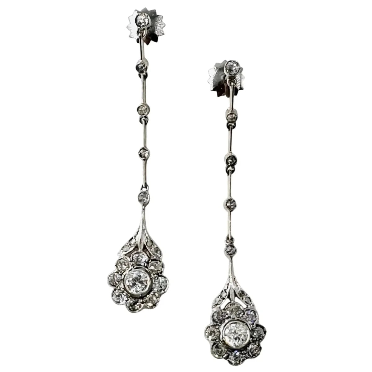 Boucles d'oreilles Belle Époque en platine, or jaune et diamants - Castafiore