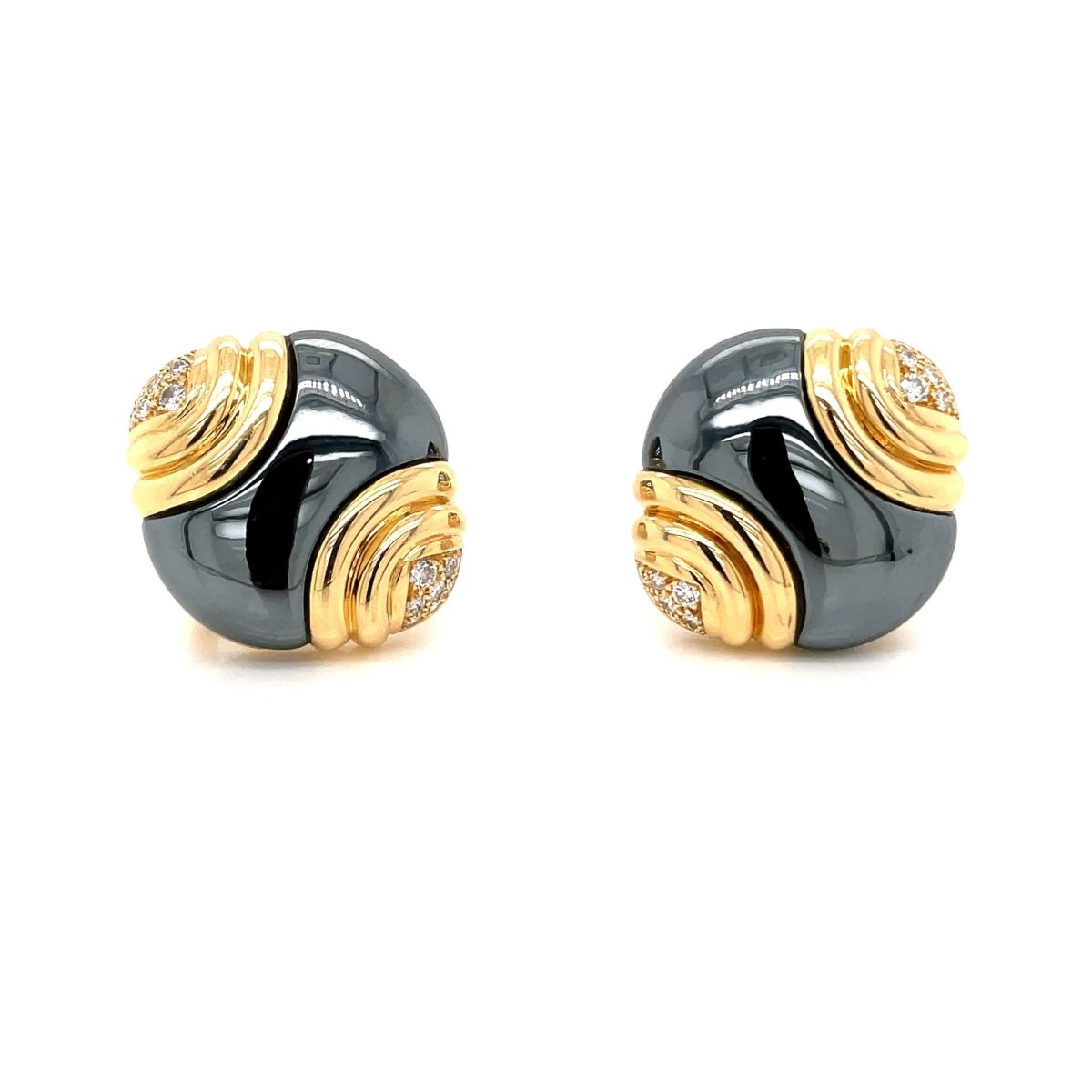 Boucles d'oreilles Bulgari en or jaune 18 carats avec diamants et hématite - Castafiore