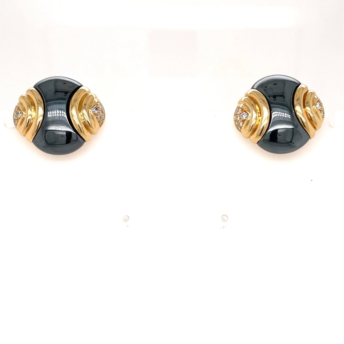 Boucles d'oreilles Bulgari en or jaune 18 carats avec diamants et hématite - Castafiore