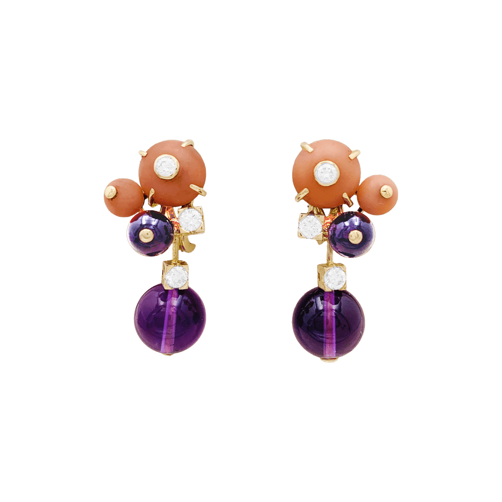 Boucles d'oreilles CARTIER Délices de Goa en or rose améthystes, diamants et corail - Castafiore