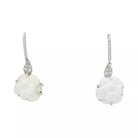 Boucles d'oreilles CHANEL "Camélia" en or blanc et diamants - Castafiore