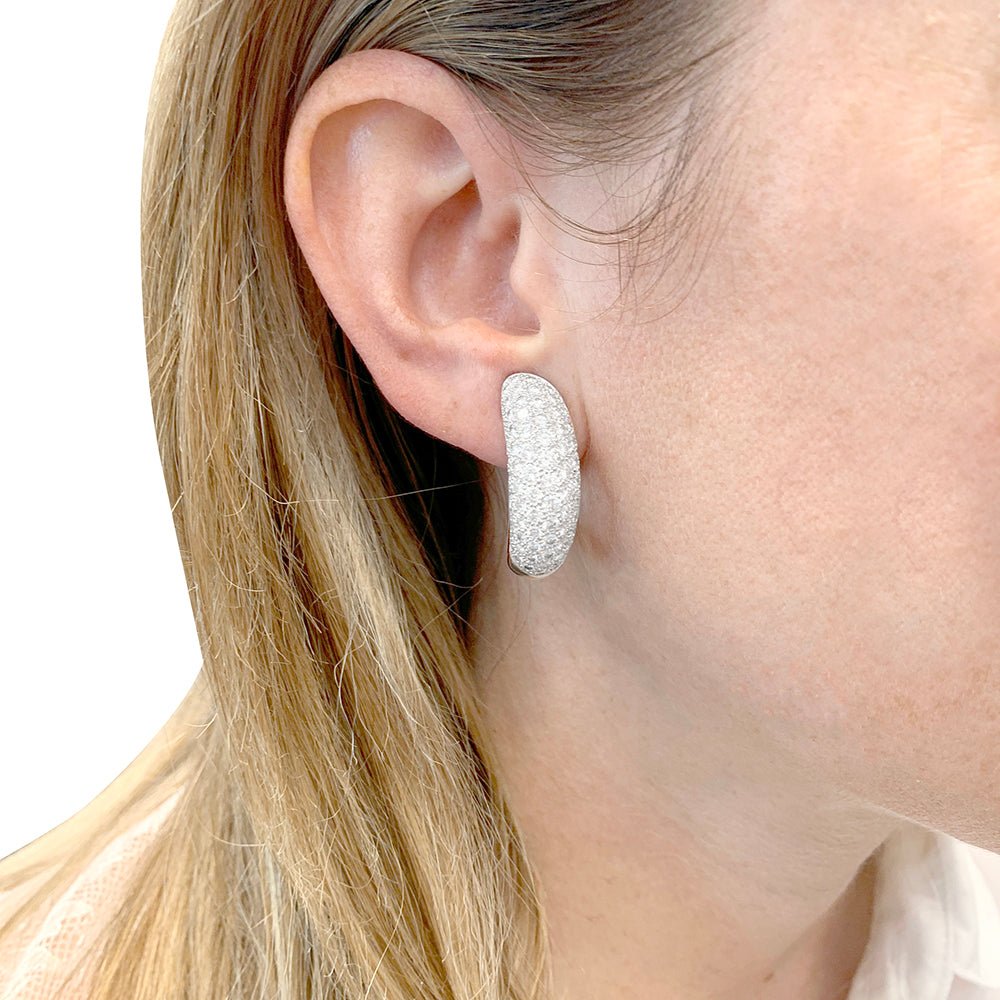 Boucles d'oreilles CHAUMET "Hommage à Venise" en or blanc et diamants - Castafiore