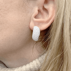 Boucles d'oreilles CHAUMET "Hommage à Venise" en or blanc et diamants - Castafiore