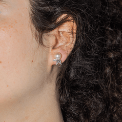 Boucles d'oreilles Clip en or blanc, perles et diamants - Castafiore