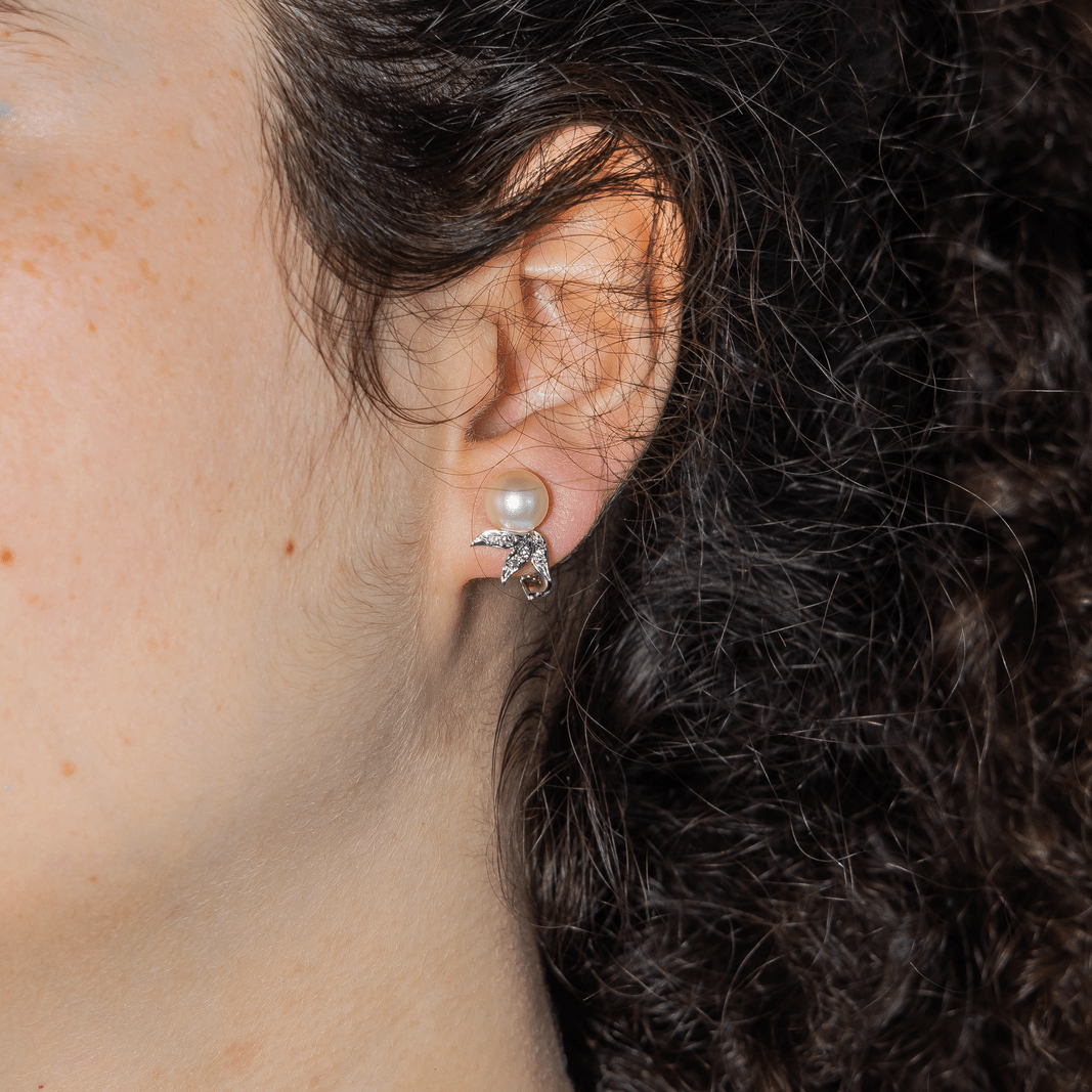 Boucles d'oreilles Clip en or blanc, perles et diamants - Castafiore