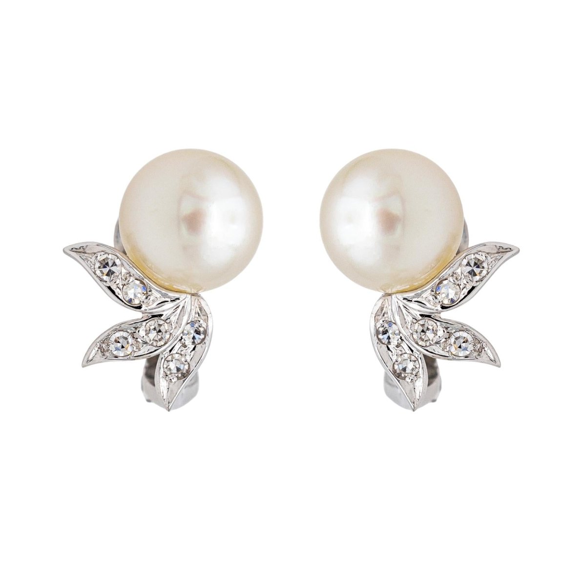 Boucles d'oreilles Clip en or blanc, perles et diamants - Castafiore