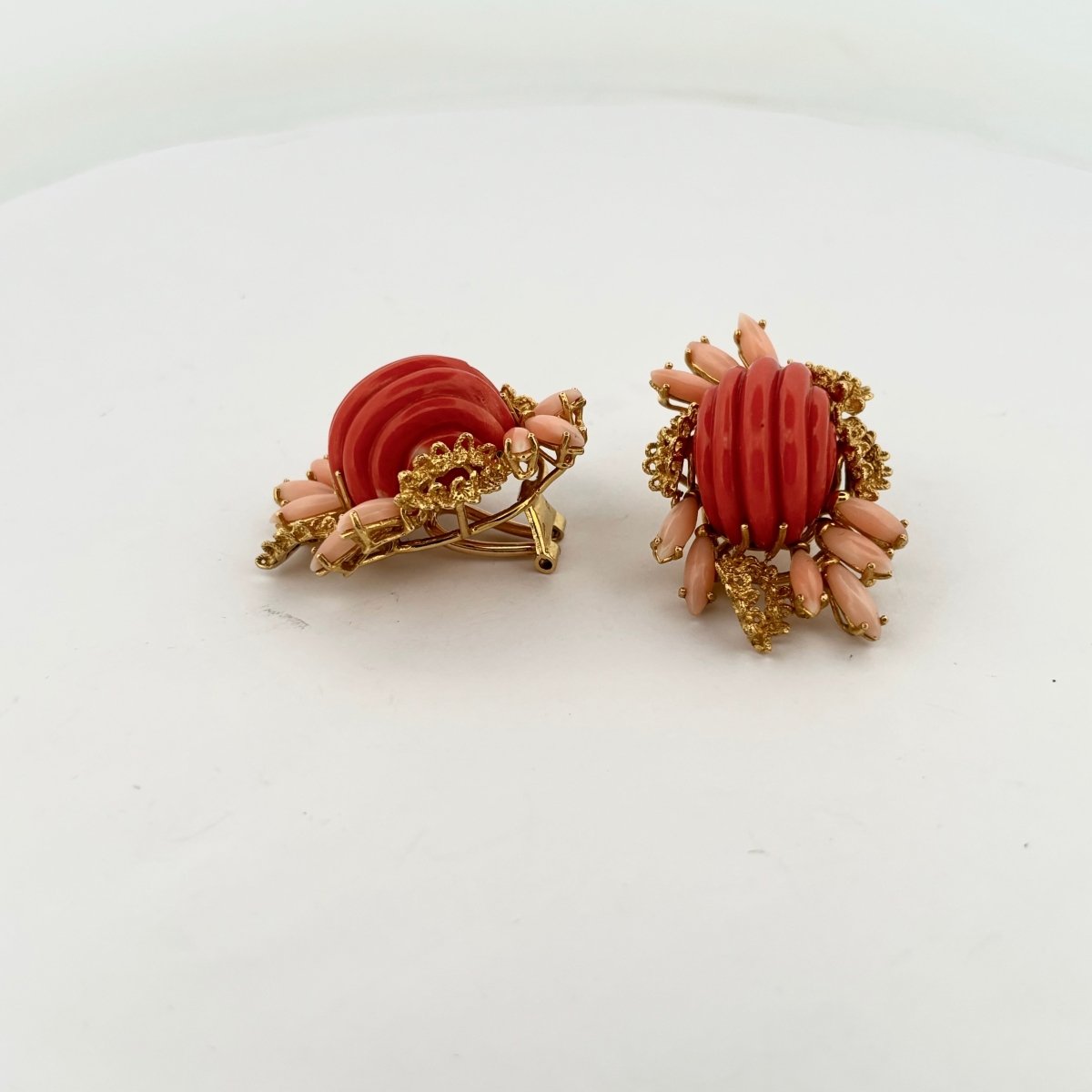 Boucles d'oreilles Clip en or jaune et corail - Castafiore