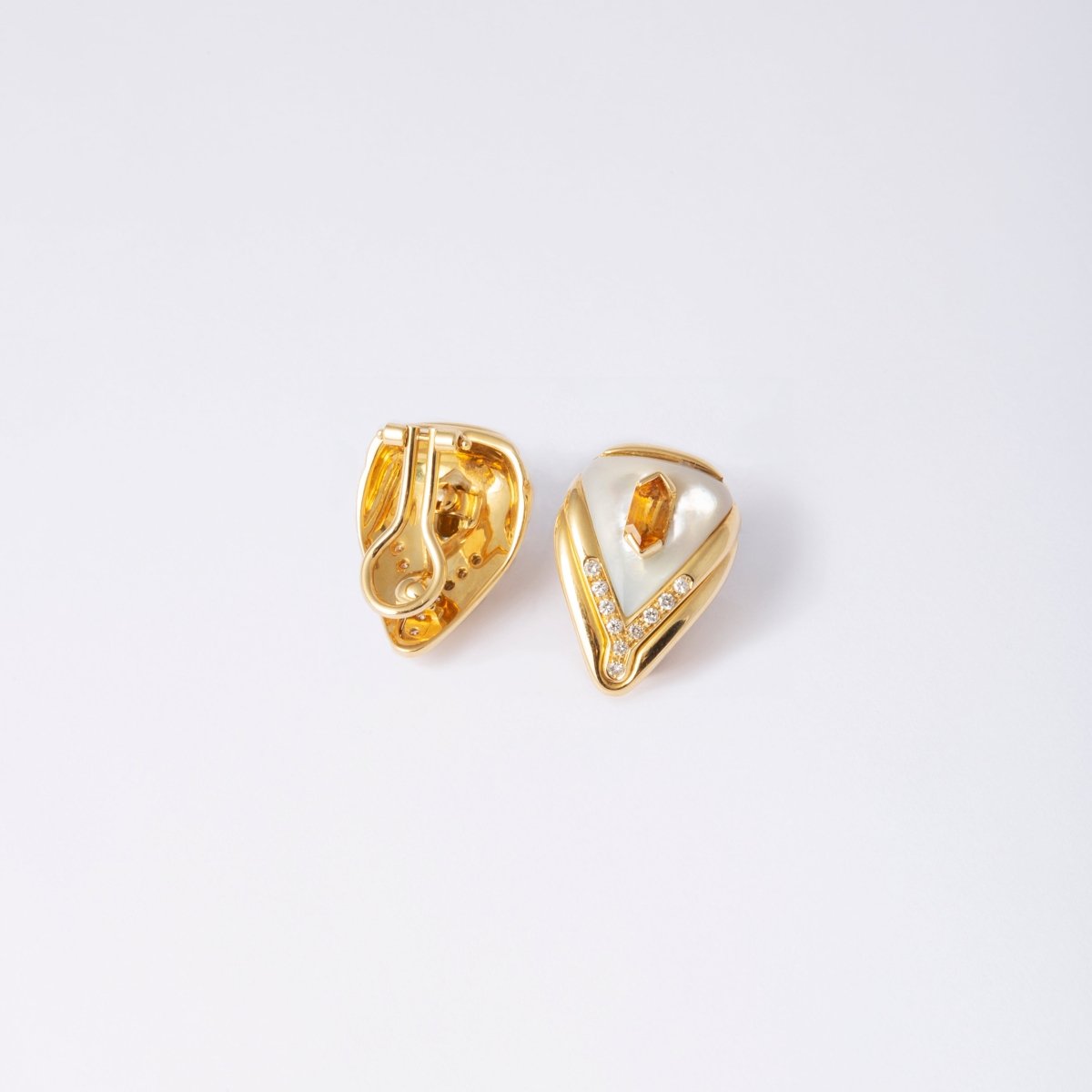 Boucles d’oreilles Clip en or jaune, nacre, citrine et diamants - Castafiore