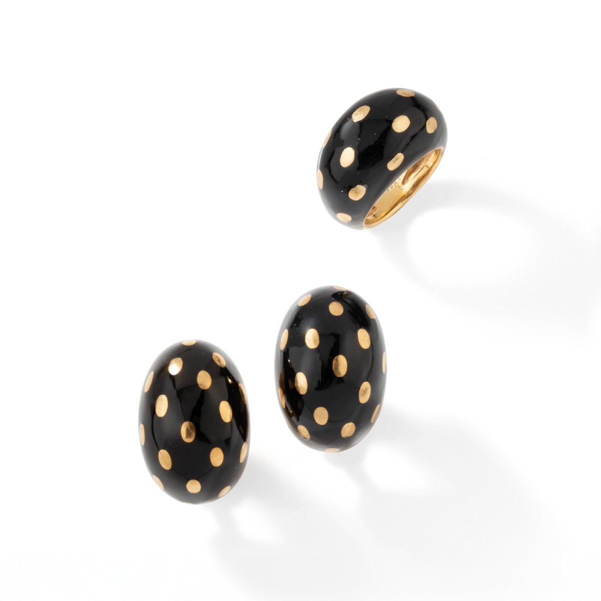 Boucles d'oreilles Clip FRED en or jaune et émail noir - Castafiore