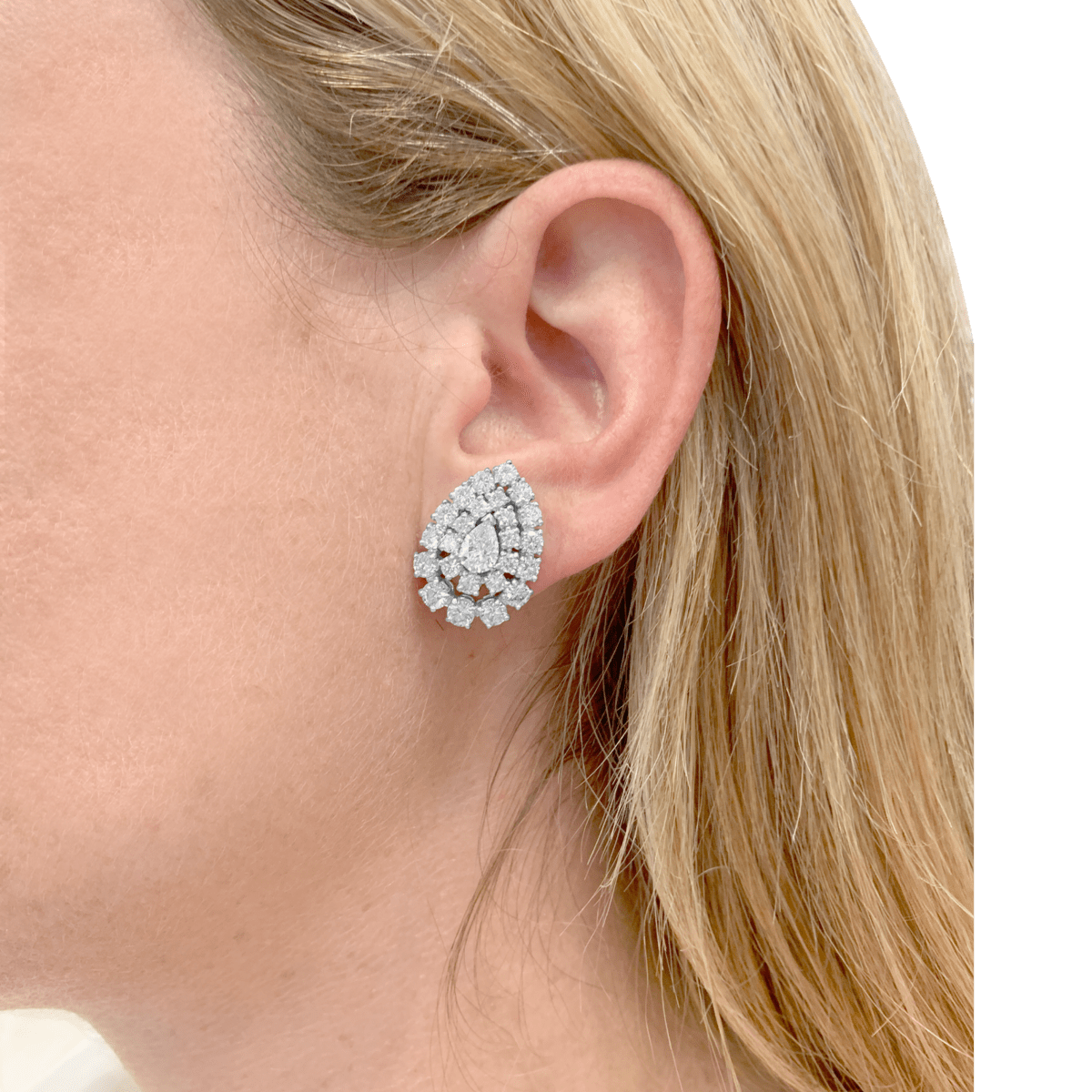 Boucles d'oreilles Clips BOUCHERON en or blanc, platine et diamants - Castafiore