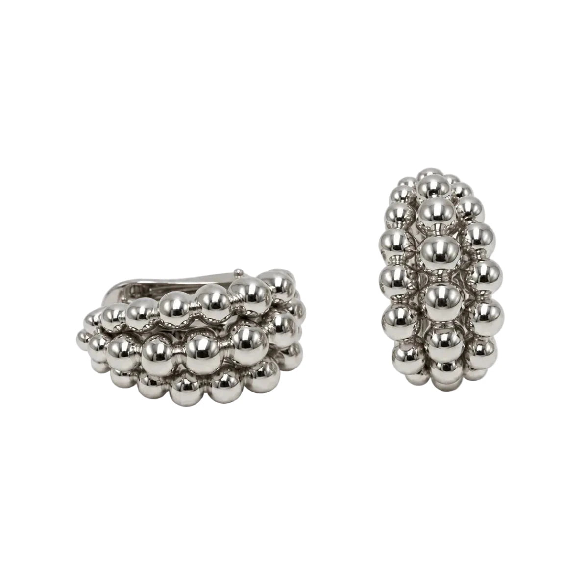 Boucles d'oreilles Clips BOUCHERON "Grains de raisin" en or blanc - Castafiore