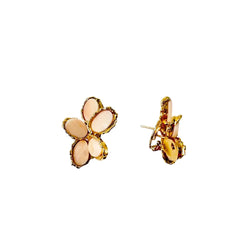 Boucles d'oreilles Clips CHAUMET en or jaune et pastilles de corail - Castafiore