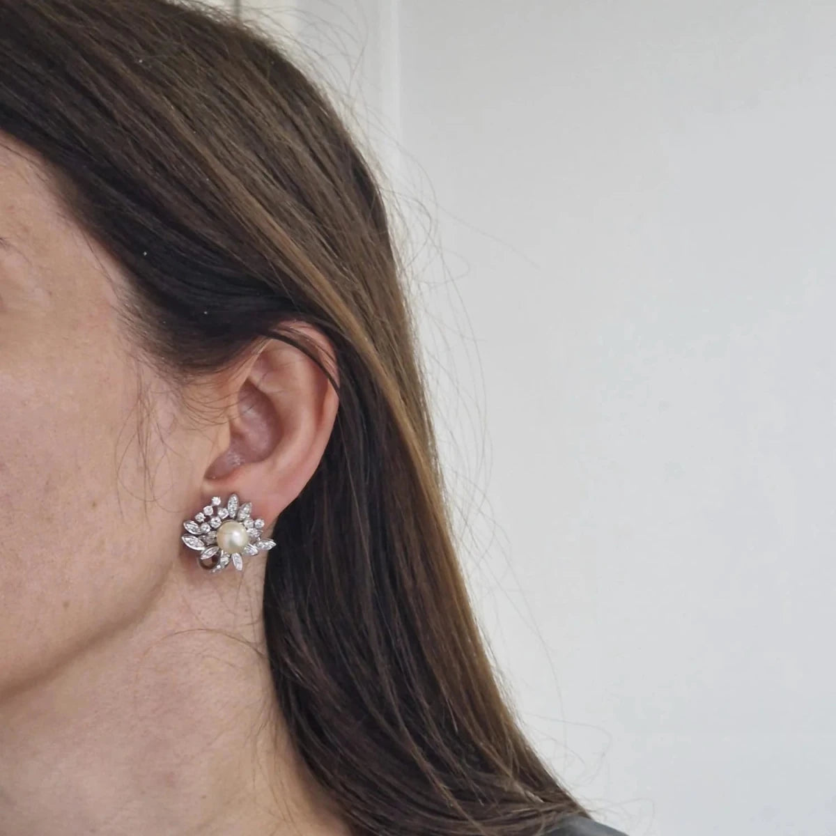 Boucles d'oreilles Clips en or blanc, perles et diamants - Castafiore