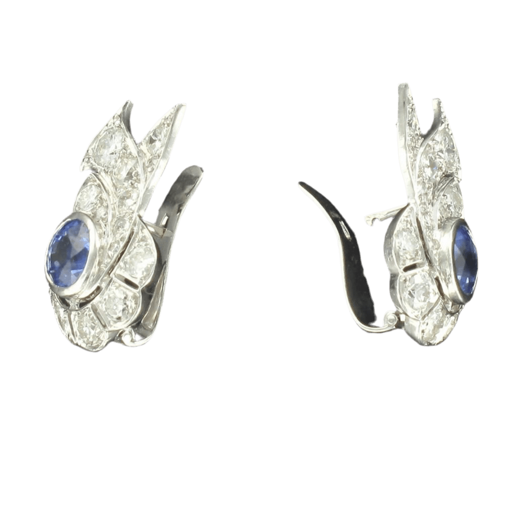 Boucles d'oreilles Clips en or blanc, platine, saphirs et diamants - Castafiore