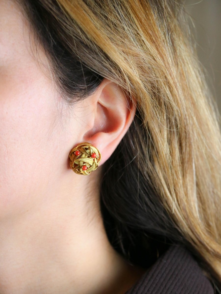 Boucles d'oreilles Clips en or jaune et corail - Castafiore