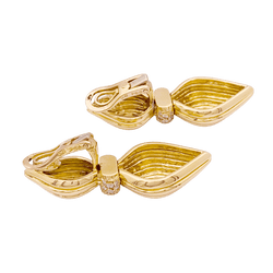 Boucles d'oreilles Clips O.J. PERRIN en or jaune et diamants - Castafiore