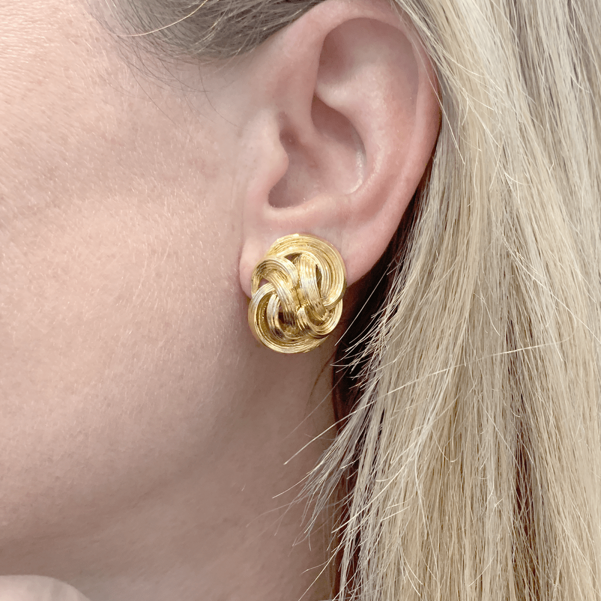 Boucles d'oreilles Clips TIFFANY & CO en or jaune - Castafiore