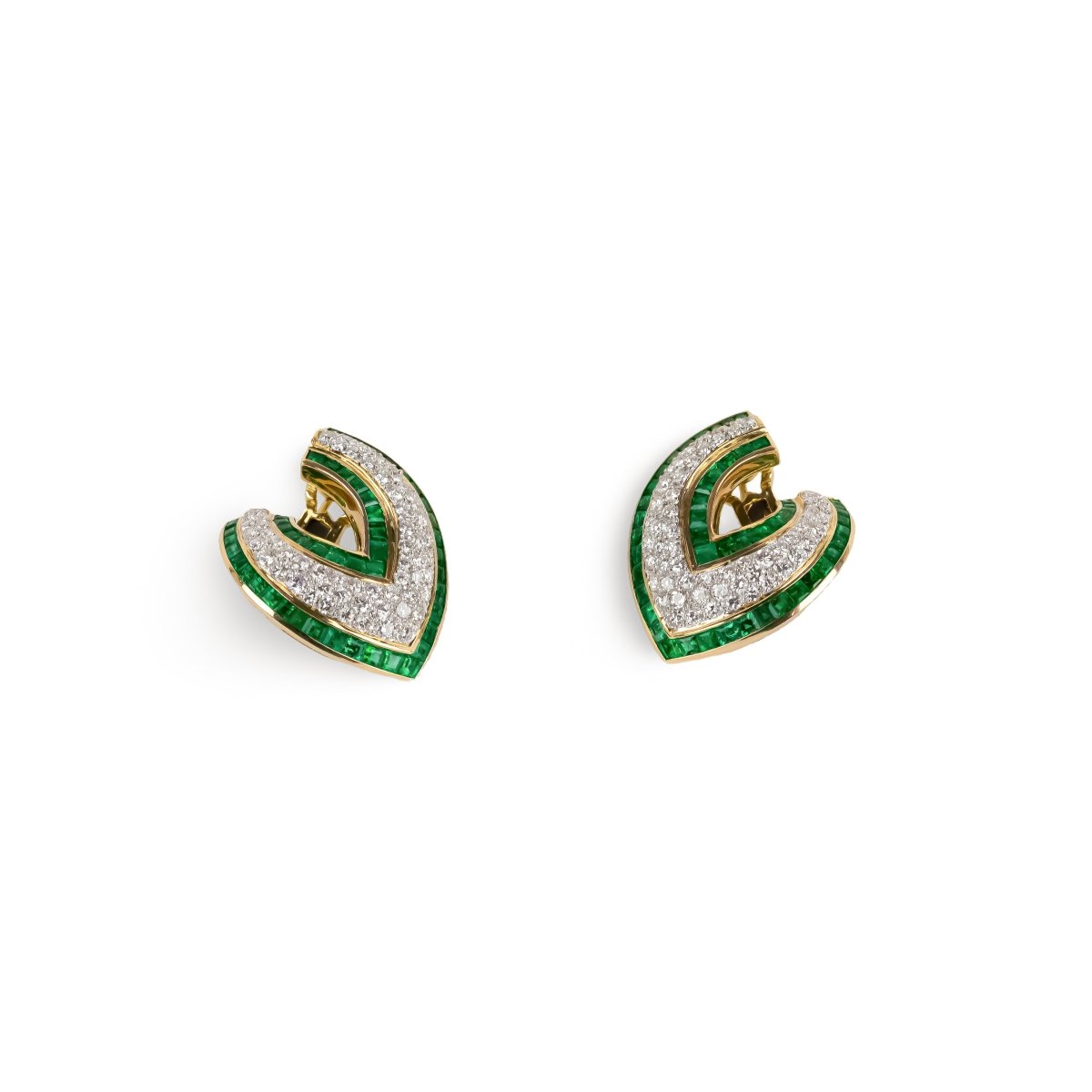 Boucles d'oreilles Clips TIFFANY & CO. en or jaune, émeraudes et diamants - Castafiore