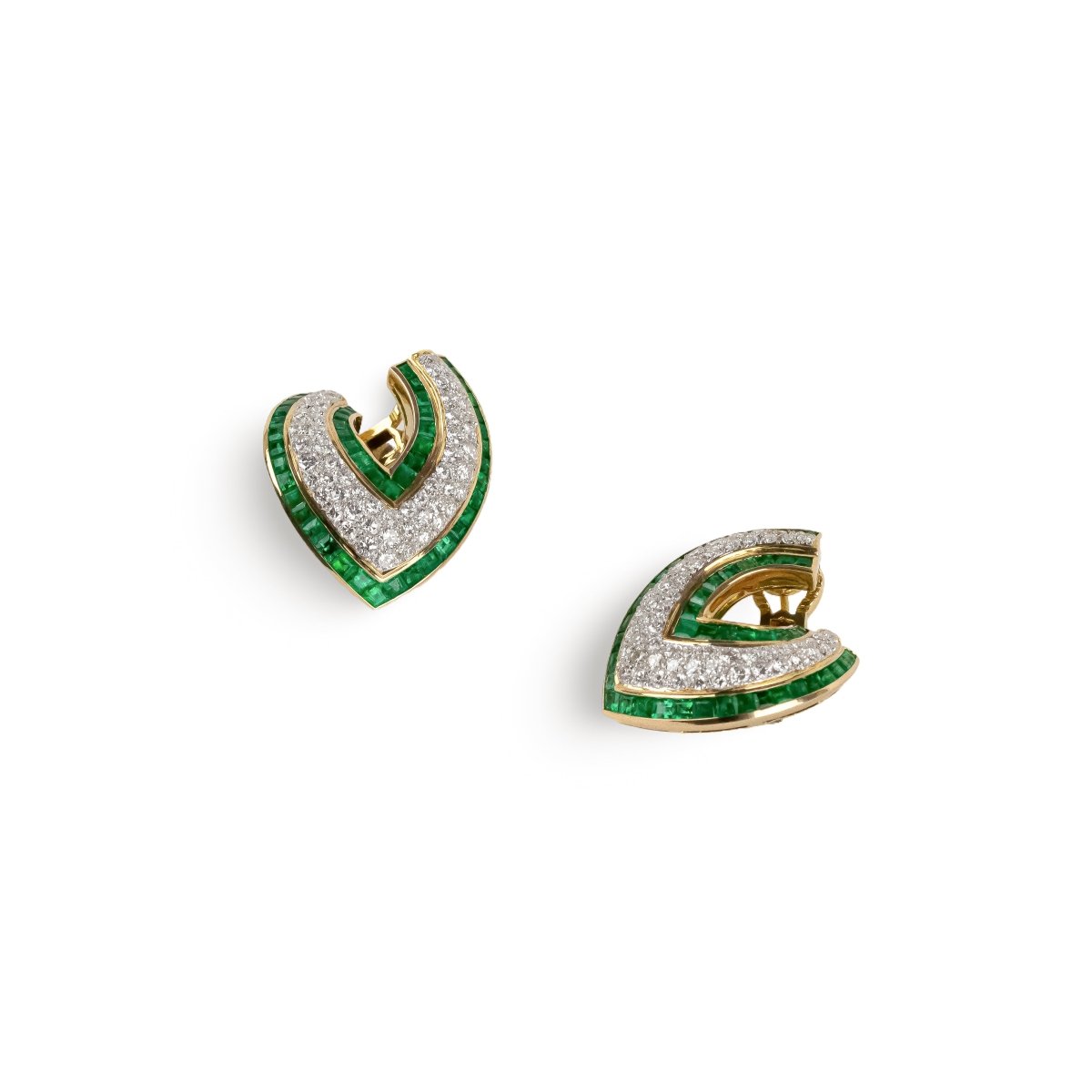 Boucles d'oreilles Clips TIFFANY & CO. en or jaune, émeraudes et diamants - Castafiore
