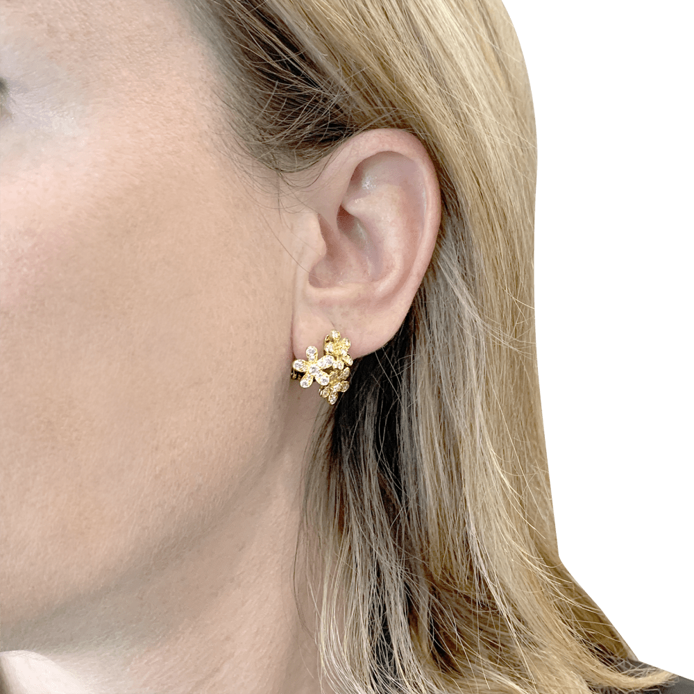 Boucles d'oreilles Clips VAN CLEEF & ARPELS "Socrate" en or jaune et diamants - Castafiore