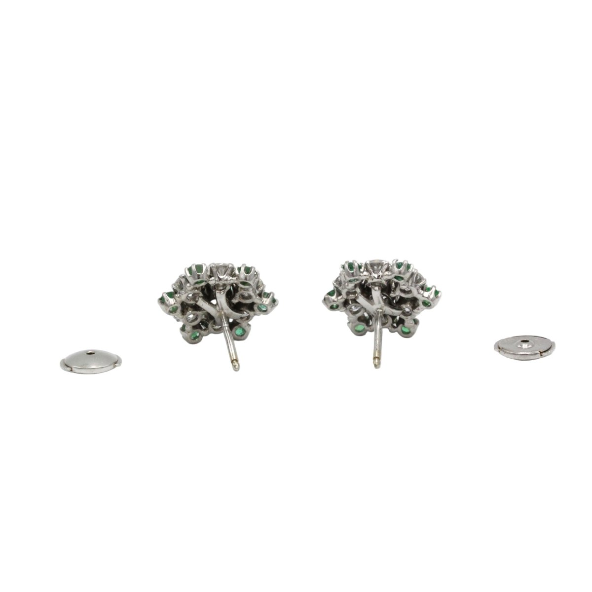 Boucles d'oreilles Clous en or blanc, émeraudes et diamants - Castafiore