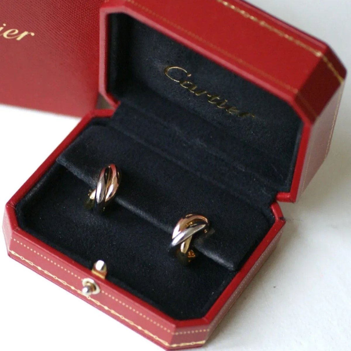 Boucles d'oreilles Créoles CARTIER "Trinity" en or - Castafiore