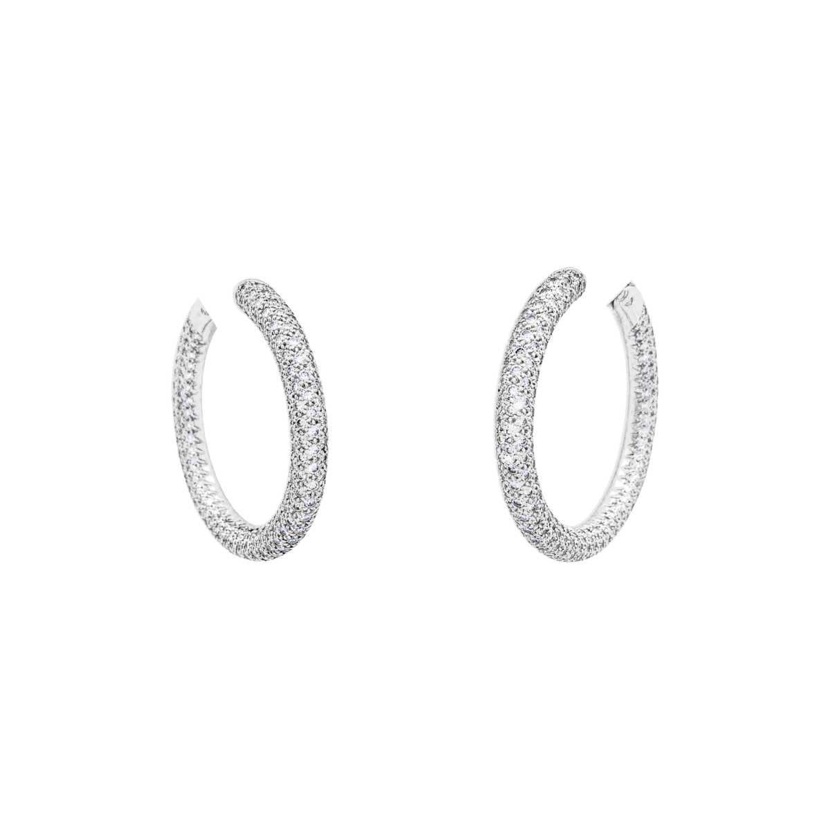 Boucles d'oreilles Créoles CHAUMET "Tube" en or blanc et diamants - Castafiore
