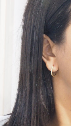 Boucles d'oreilles créoles en or jaune et diamants - Castafiore