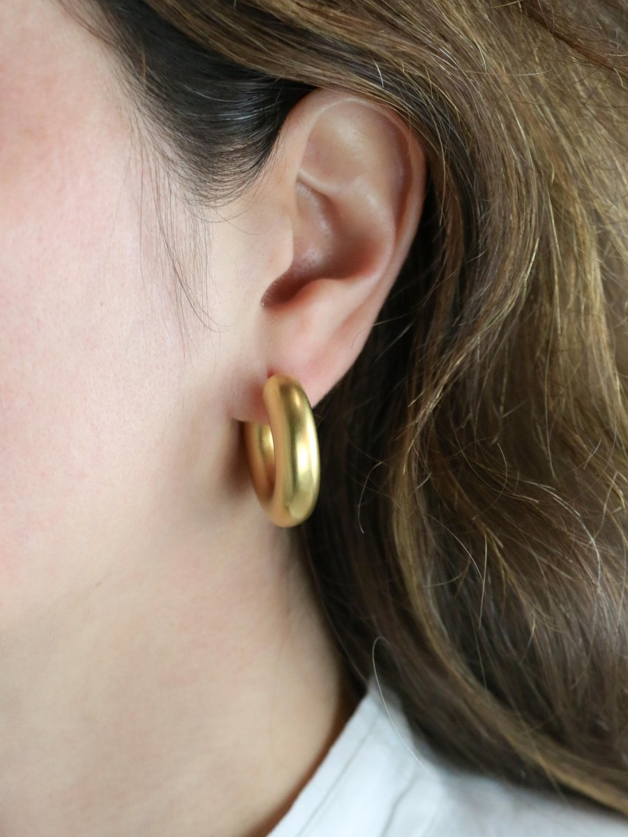 Boucles d'oreilles Créoles vintage or jaune mat - Castafiore