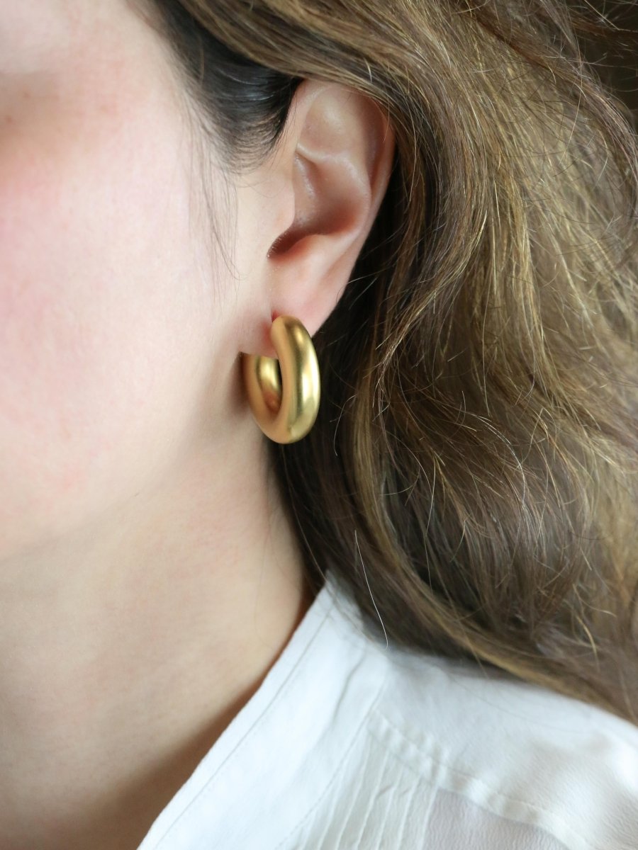 Boucles d'oreilles Créoles vintage or jaune mat - Castafiore