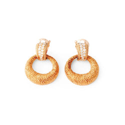 Boucles d'oreilles de la maison Van Cleef & Arpel en or jaune et diamants - Castafiore