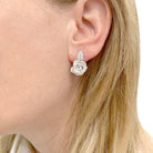 Boucles d'oreilles DIOR "Bagatelle" en or blanc et diamants - Castafiore