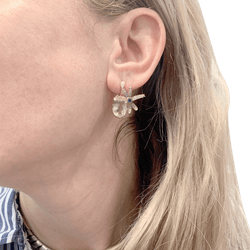 Boucles d'oreilles Dior "Gourmande" or rose, diamants, pierres de couleurs. - Castafiore