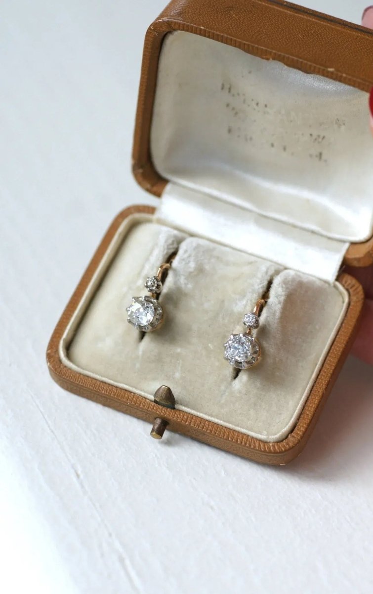 Boucles d'oreilles dormeuses anciennes diamants 1,10 Ct - Castafiore